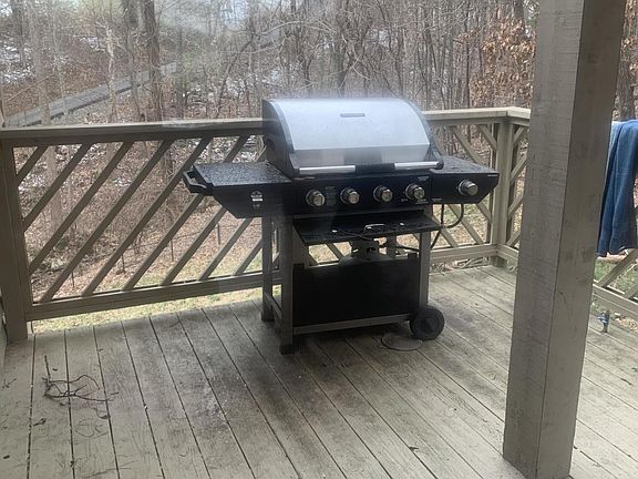 4th image of 6705 Christopher Dr
