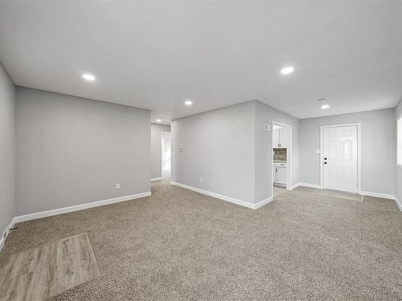 3rd image of 7125 Walrond Ave