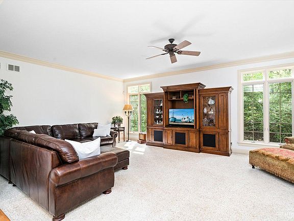 5th image of 38W180 Heritage Oaks Dr
