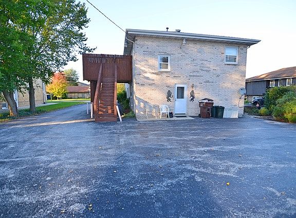 3rd image of 6529 Vogt St