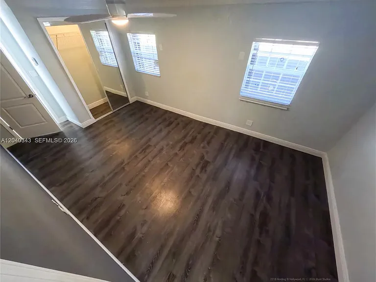 2218 N Harding St — Photo 42