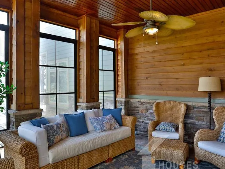 323 Blue Water Way — Photo 8