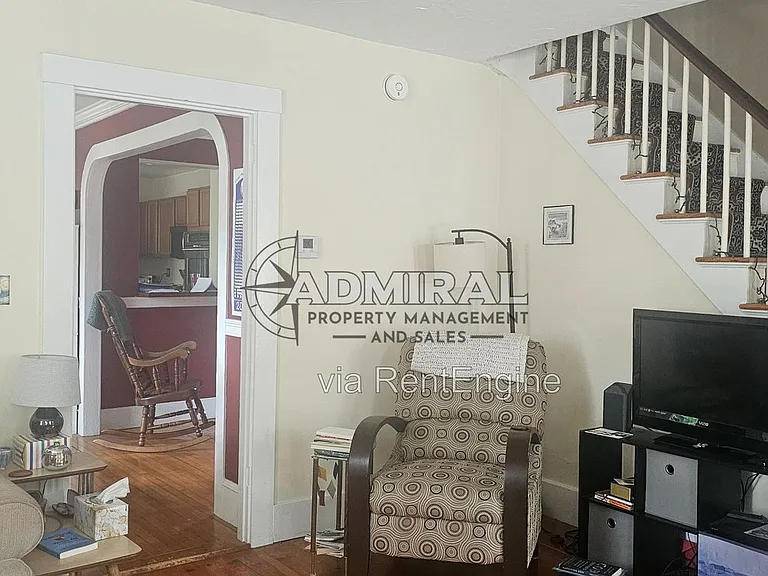 8 Maple St — Photo 5