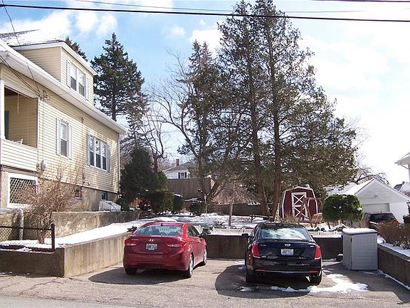 3rd image of 23 Carovilli St