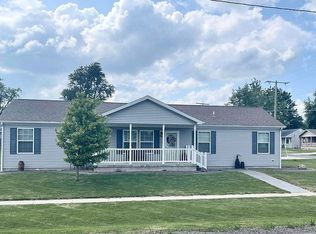 203 N Main St, Gifford, IL 61847