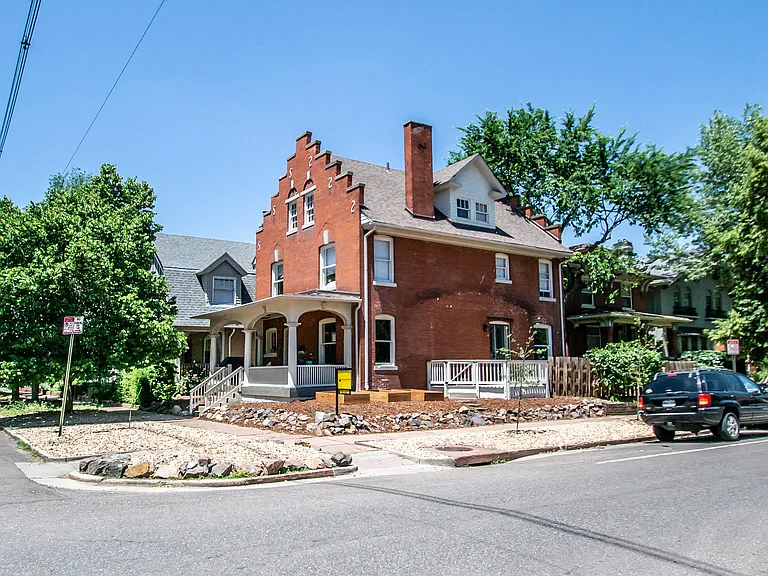 741 E 10th Ave — Photo 9