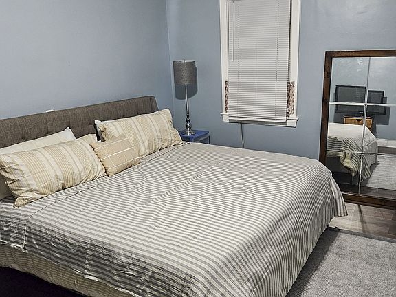 The Falcon crest Room