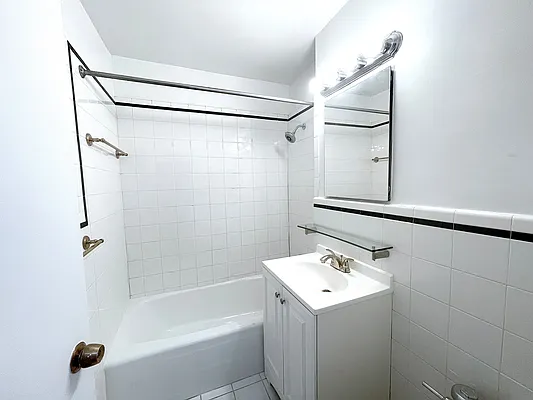 Rented by Keller Williams NYC | media 28