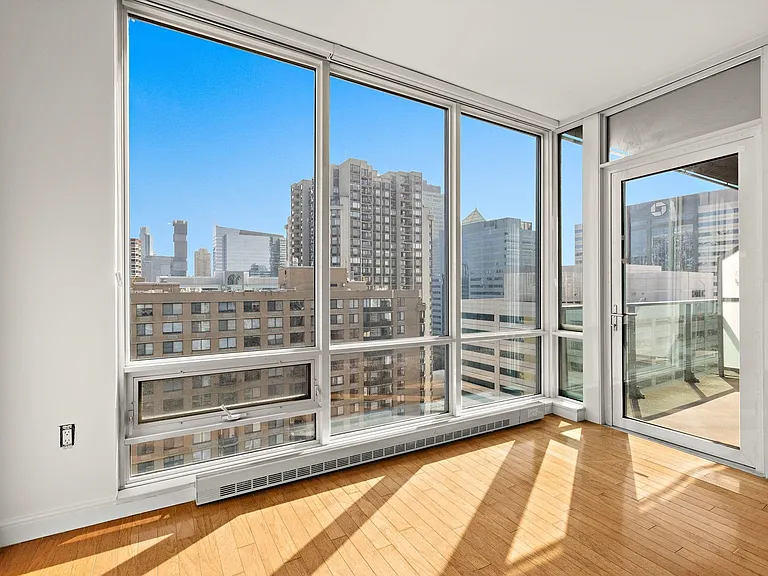 20 Newport Pkwy #2303 — Photo 5