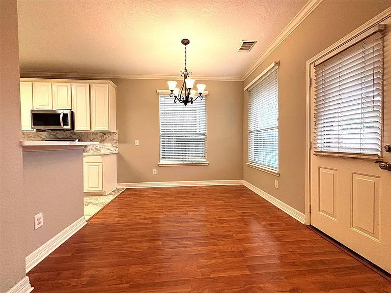 9514 Leaning Tree Ln — Photo 9