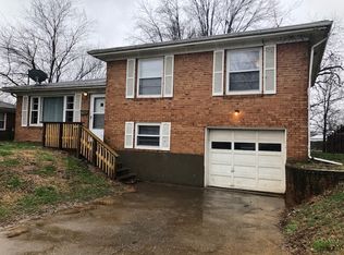 10504 Torrington Rd, Louisville, KY 40272