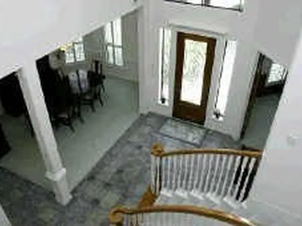 75 Wedgewood Dr W, Montgomery, TX 77356