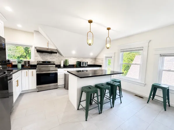 590 Whitney Ave #3, New Haven, CT 06511