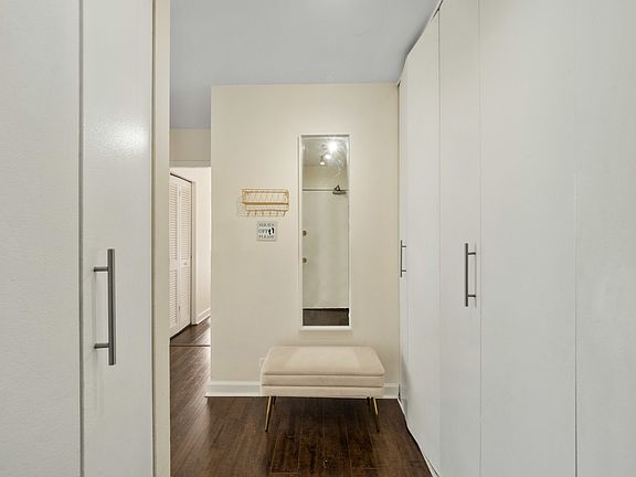 4th image of 1355 N Sandburg Ter APT 1001D