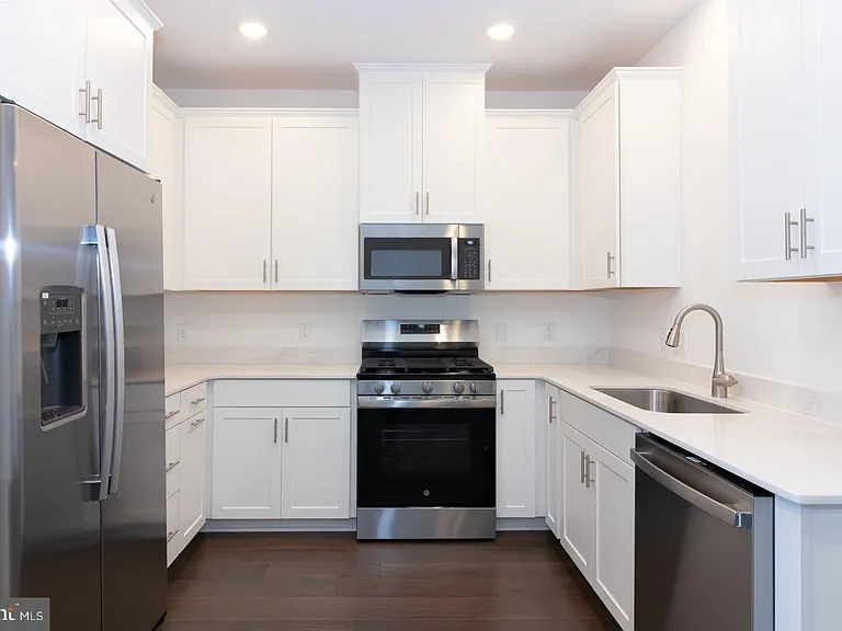 215 Lewis Fisher Dr #DR — Photo 12