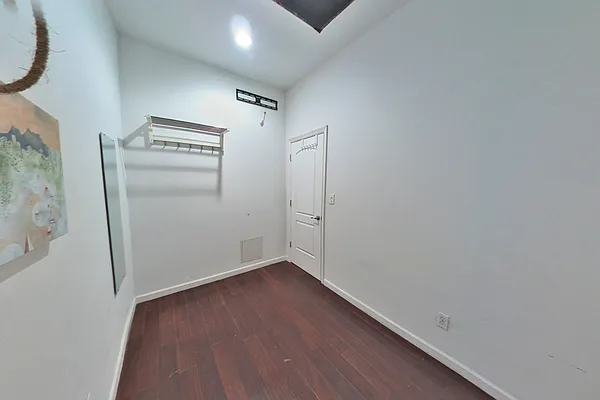 Rented by Green Leaf Management, LLC | media 17