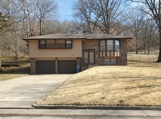 2325 Knight Valley Dr, Jefferson City, MO 65101
