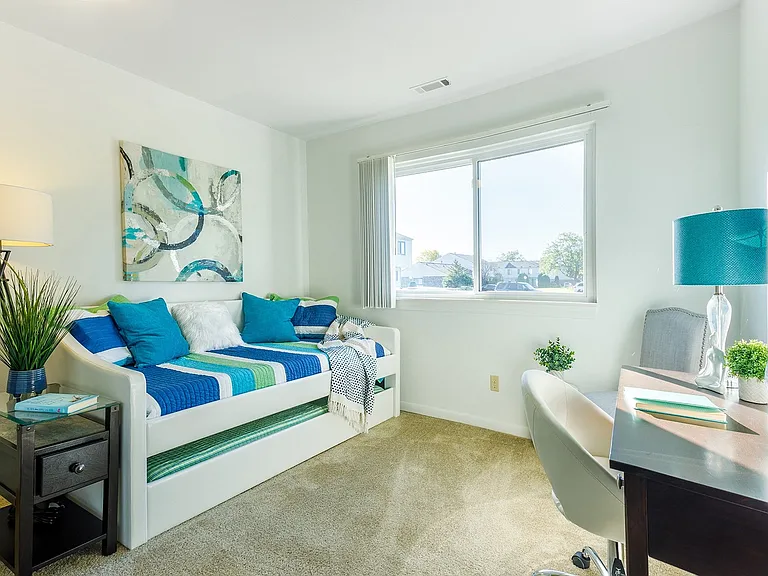 Waters Landing Apartments — Photo 6