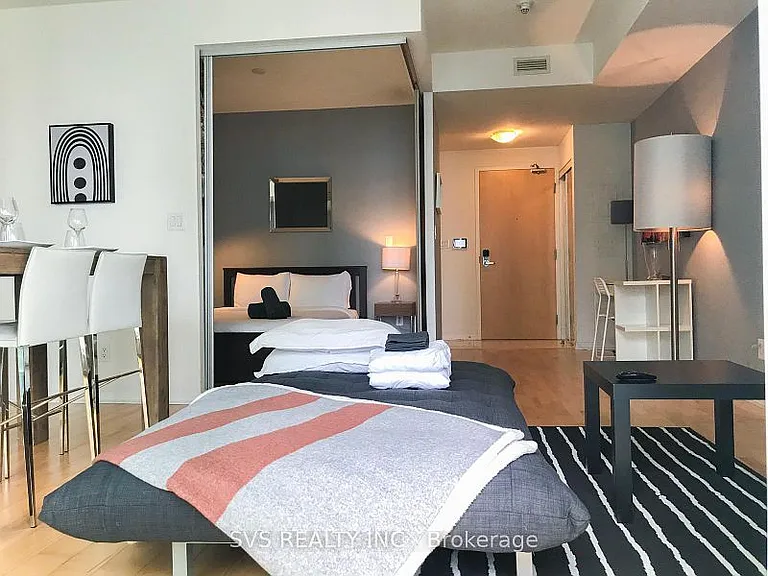 65 Bremner Blvd #2411 — Photo 17