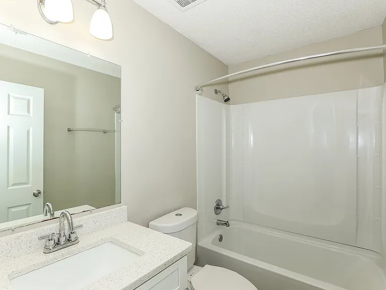 1299 N Hampton Dr — Photo 15