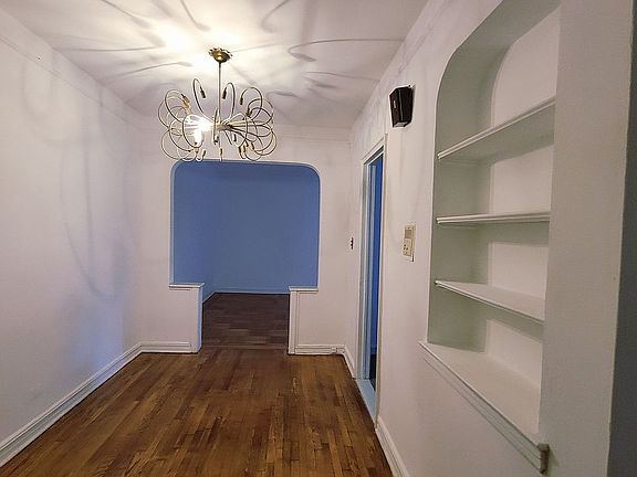 5th image of 8449 168th St APT 2V