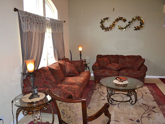3rd image of 237 Pinehurst Dr