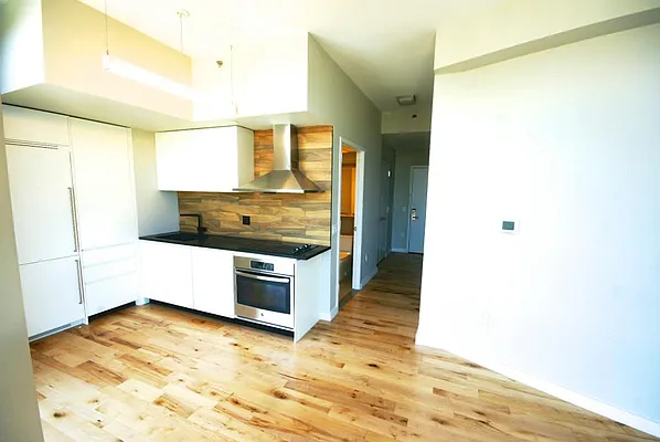 Rented by Loom Group | media 42