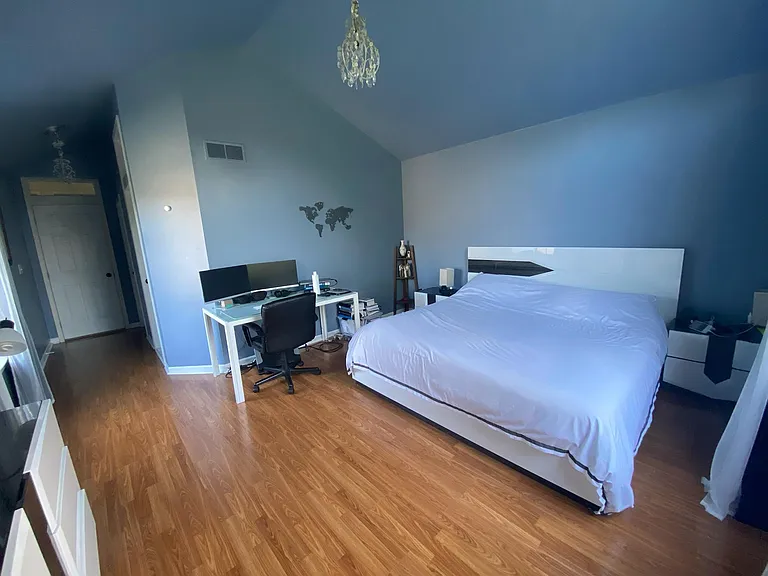5628 Versailles Ave — Photo 45