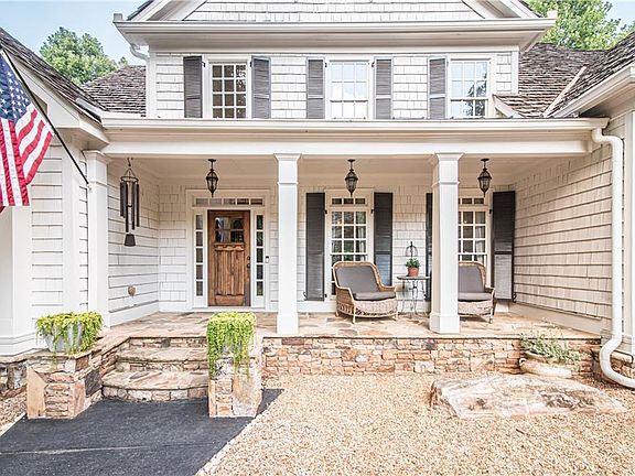 3rd image of 153 Scarlet Oak Ln
