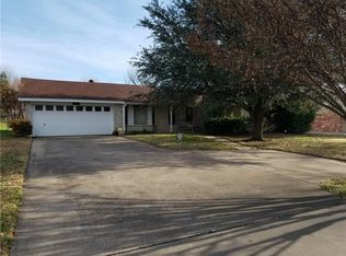 5324 Boat Club Rd, Fort Worth, TX 76135