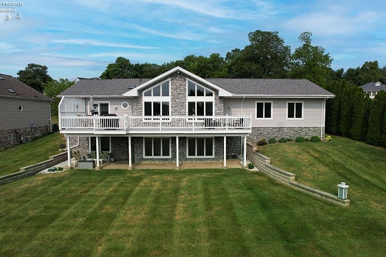 1st image of 2355 Split Rock Dr