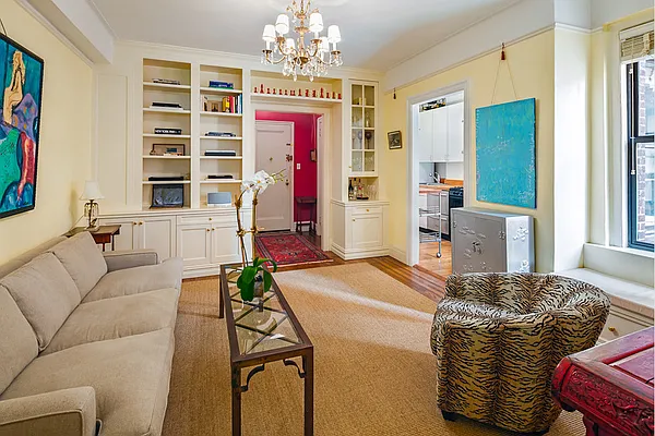 Sold by Stribling | media 2