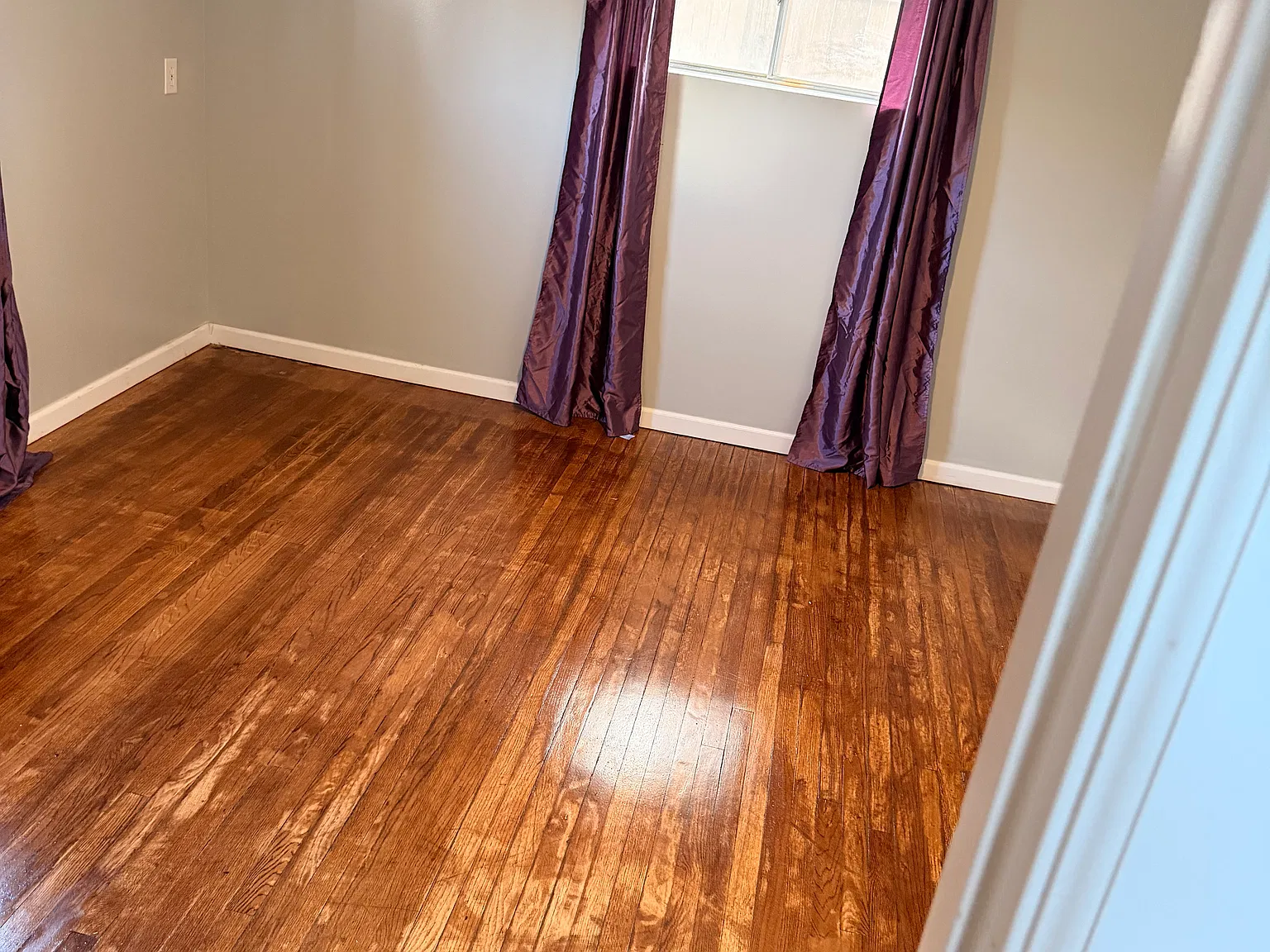 5 bed, 1649 sqft, $2,500 — Photo 3
