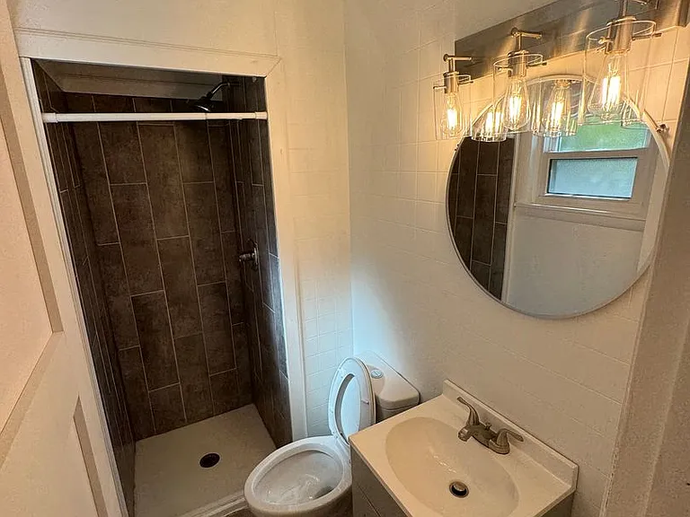 104 Edwards St — Photo 14