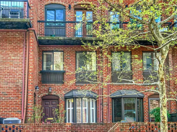3246 Grace St NW, Washington, DC 20007