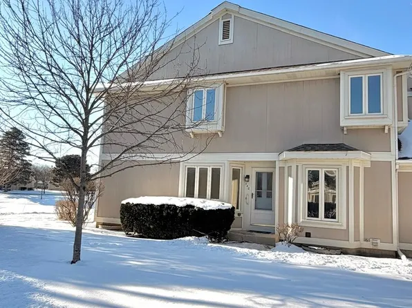 340 Redwing Dr, Deerfield, IL 60015