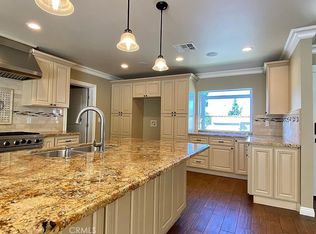 10021 Rutledge Pl, Sun Valley, CA 91352