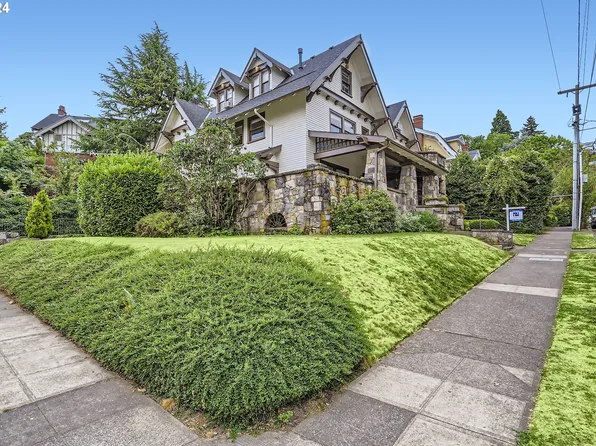 2566 NW Lovejoy St #3, Portland, OR 97210