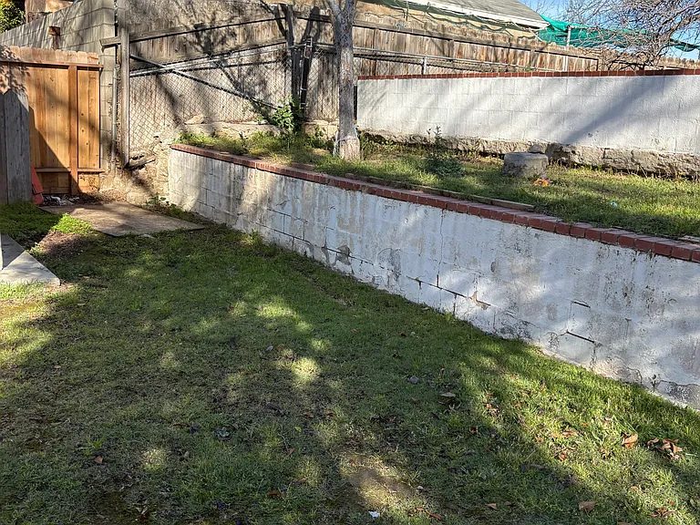 905 & 1/2 Pearl St — Photo 7