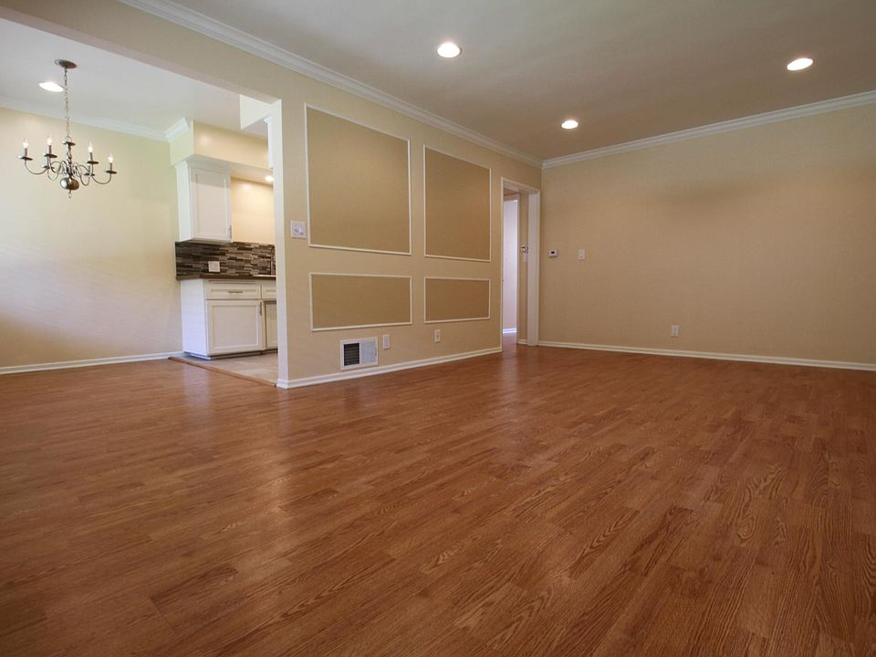 1st image of 360 Cliff Dr APT 2
