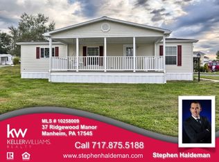 37 Ridgewood Mnr, Manheim, PA 17545