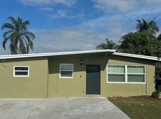 5679 S Rue Rd, West Palm Beach, FL 33415