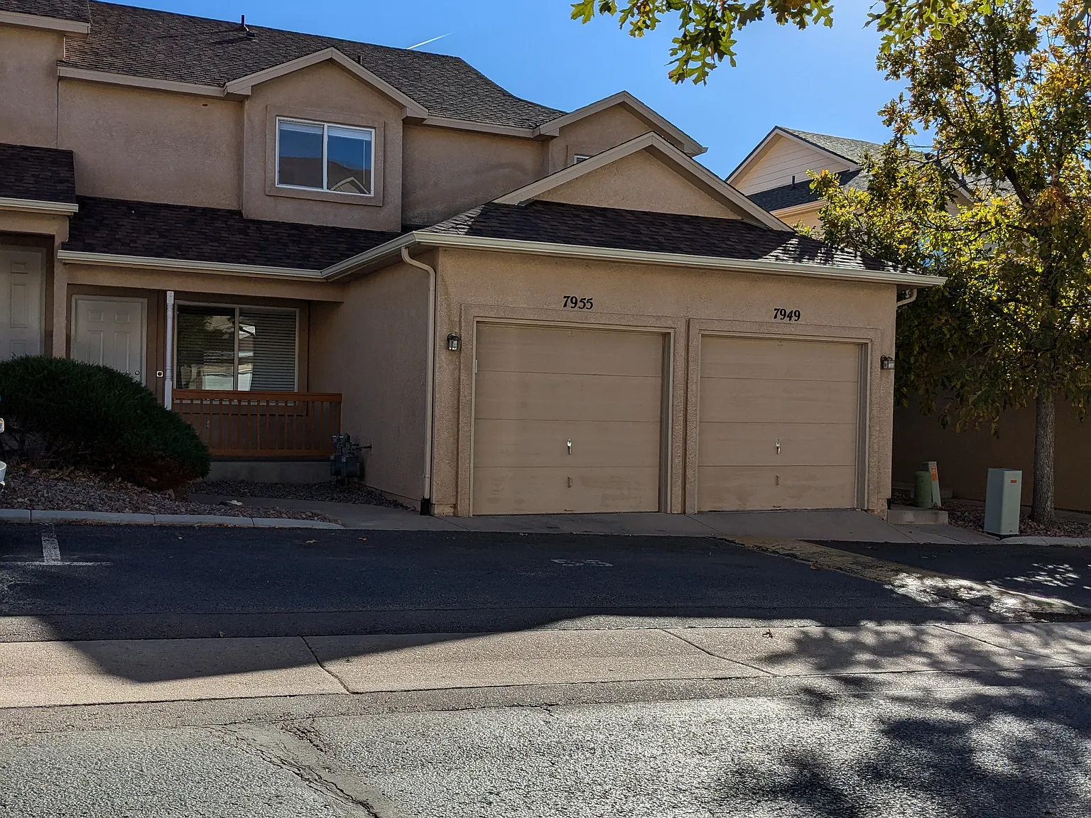 3 bed, 2.5 bath, 1500 sqft, $2,000 — Photo 1