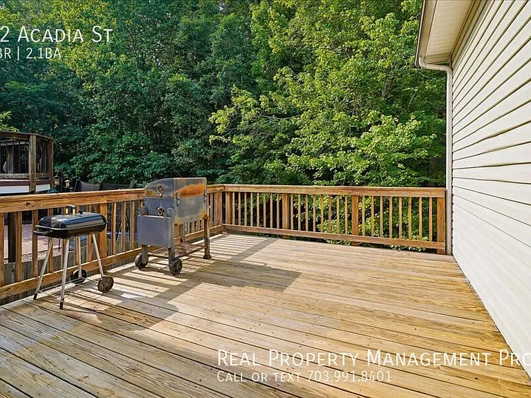 52 Acadia St — Photo 12
