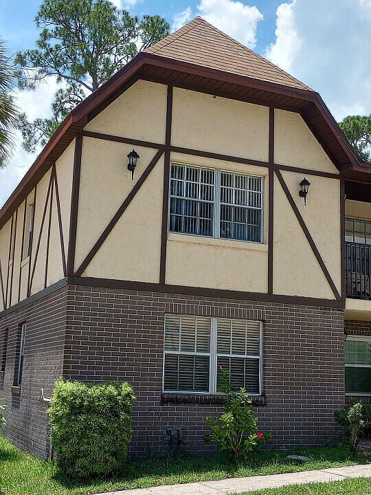 1st image of 3101 Sir Hamilton Cir #7