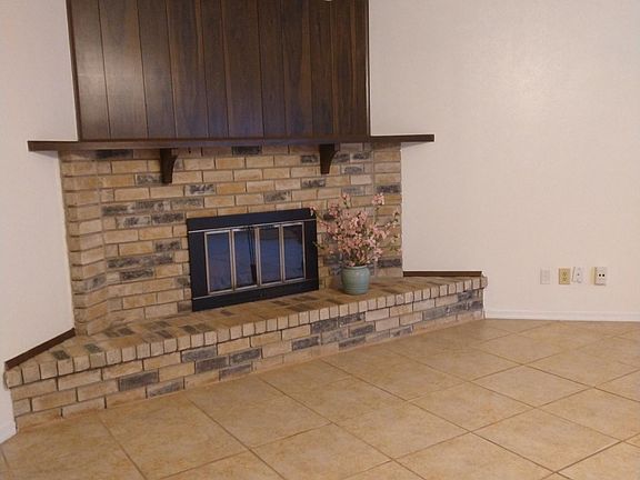 3rd image of 205 Rockcrest Dr