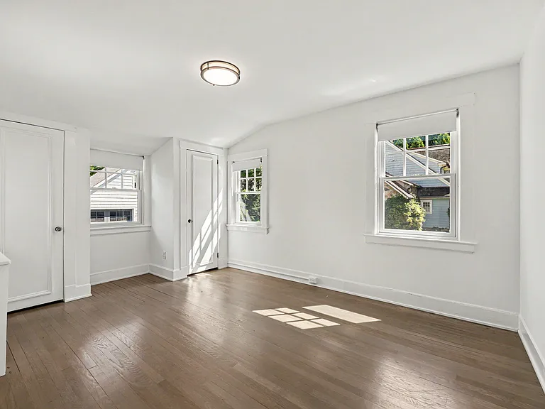12 Rockview Dr — Photo 25