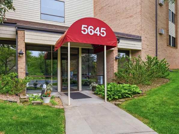 5645 Green Circle Dr APT 305, Minnetonka, MN 55343