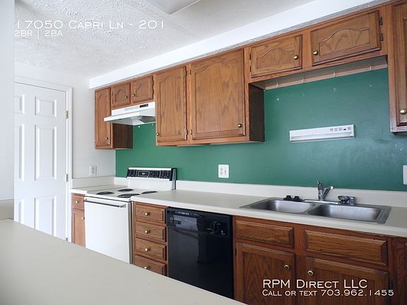3rd image of 17050 Capri Ln APT 201