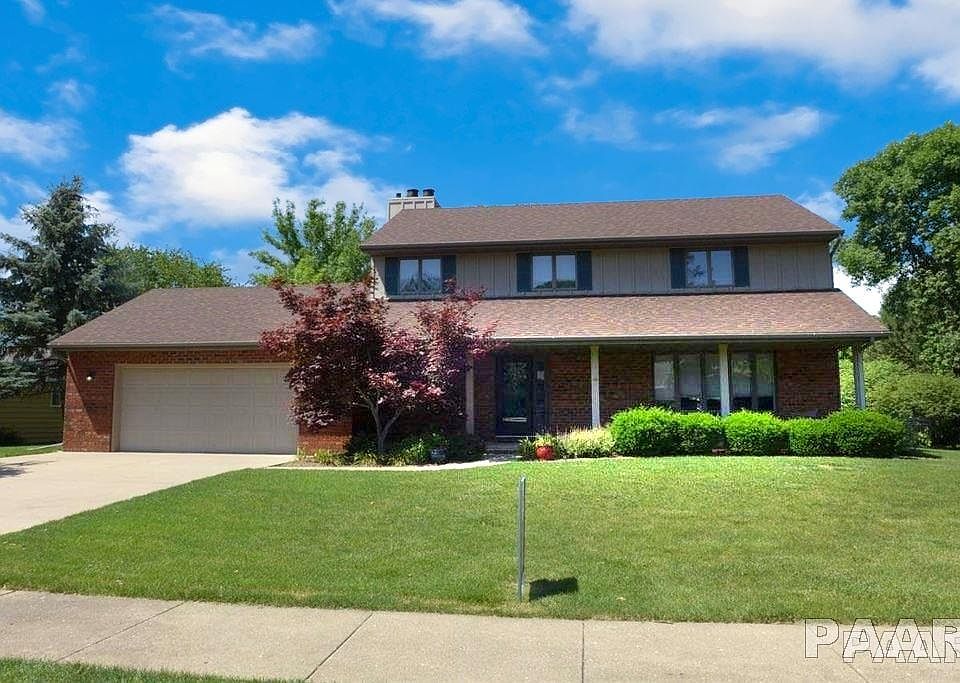 1st image of 221 W Lindy Ln